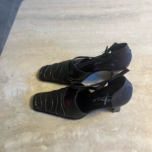 Elegant Chocolate Brown Beaded Shoe Just in Time for the Holidays